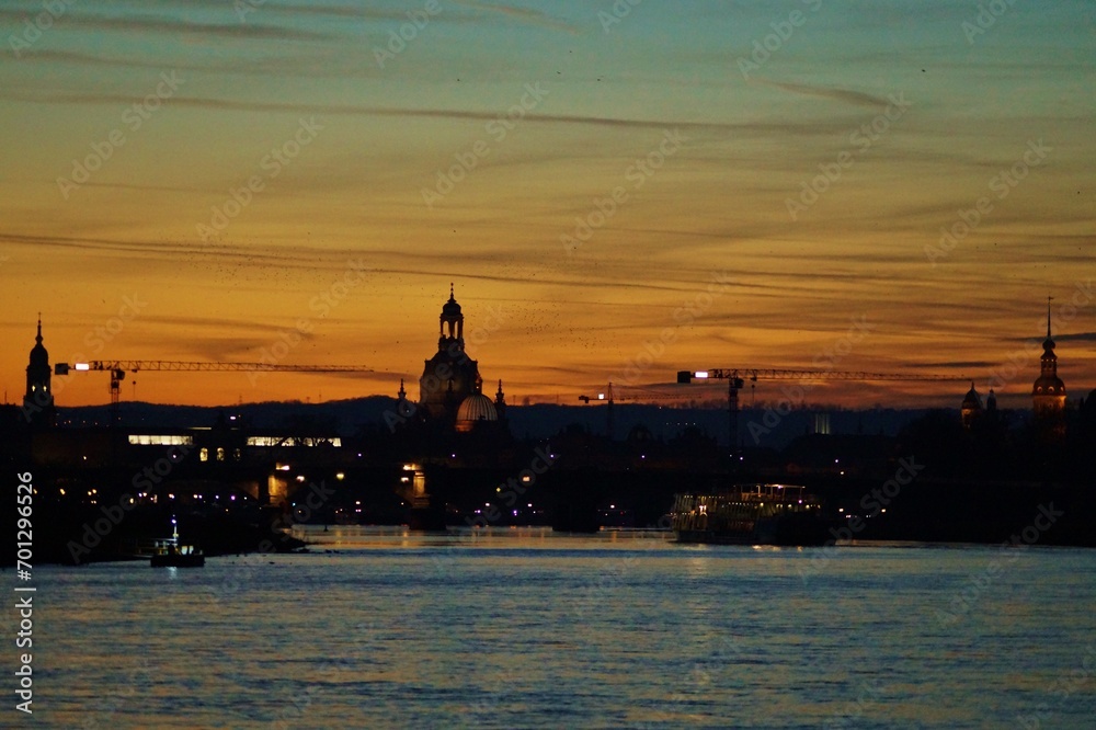 Sonnenuntergag an der Elbe in Dresden Sonnenuntergag an der Elbe in Dresden