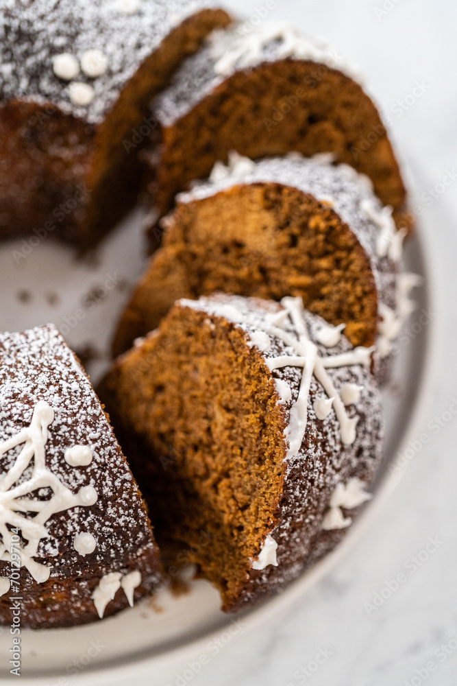 Gingerbread bundt cake with caramel filling Gingerbread bundt cake with caramel filling