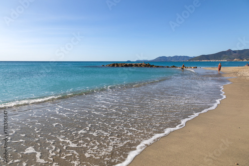 Obraz na plátně Spiaggia di Pietra Ligure a Savona Liguria
