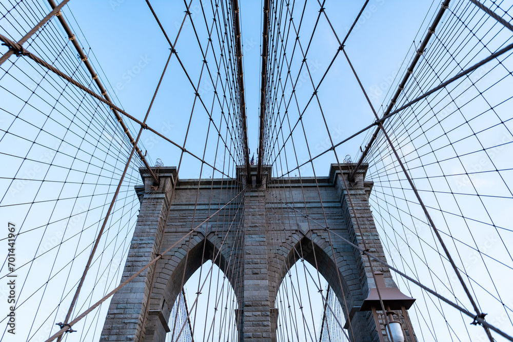 Obraz premium Brooklyn bridge in ny. brooklyn bridge of new york city. new york bridge for Manhattan and Brooklyn. way to manhattan. urban architecture of new york city. brooklyn landmark. Stunning architecture