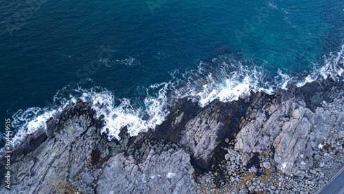 Cuadro en lienzo view of ocean waves crushing along the coast