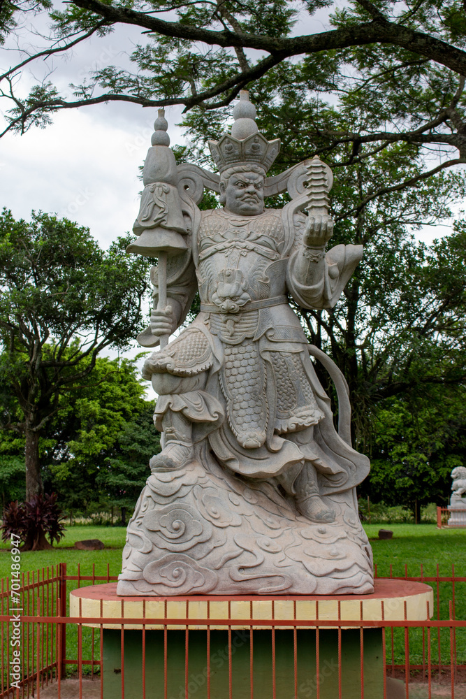 Estátua no Templo Budista Chen Tien. Foz do Iguaçu, Paraná.