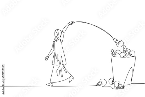 Continuous one line drawing Arabian businesswoman walking throwing lightbulb into trash can. Unable to manage multiple business schedules. Prepare to lose. Single line draw design vector illustration