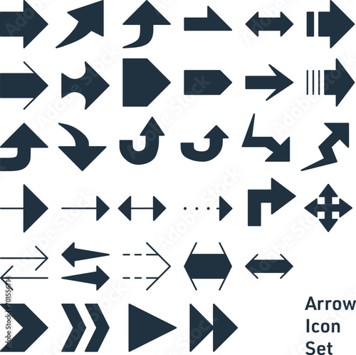 色々な種類のシンプルな矢印アイコンのシルエットセット