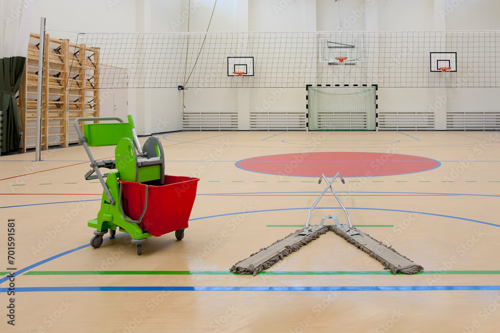 Sports and exercise facilities indoors. Gym. Basketball indoor court, a