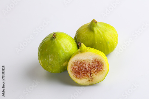 Ripe sweet juicy green fig heap
