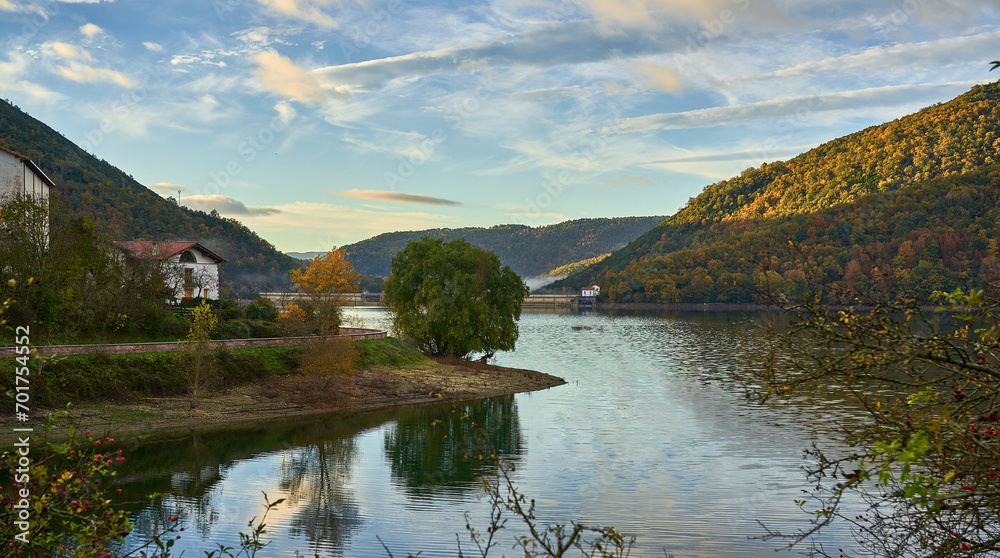 Fototapeta premium Panorámica del Embalse de Eugi (Navarra)