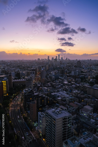 東京都 文京シビックセンター展望ラウンジから見る夕暮れの街並み 池袋方面 © 健太 上田