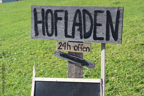 Hinweisschild auf 