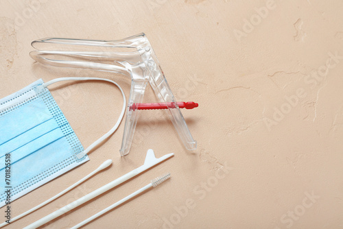 Gynecological examination k...