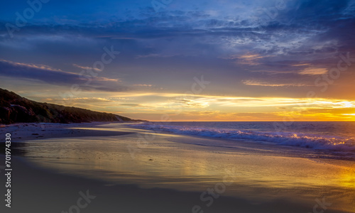 Obraz na płótnie Beautiful sunset beach landscape, Perth Western Australia w salonie