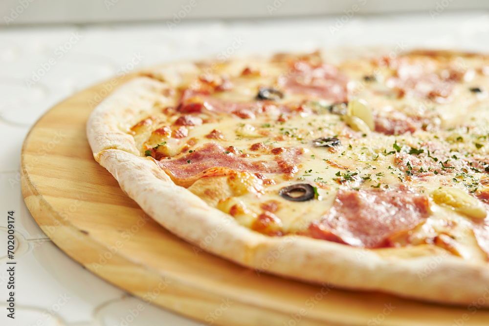 pizza with salami and cheese	