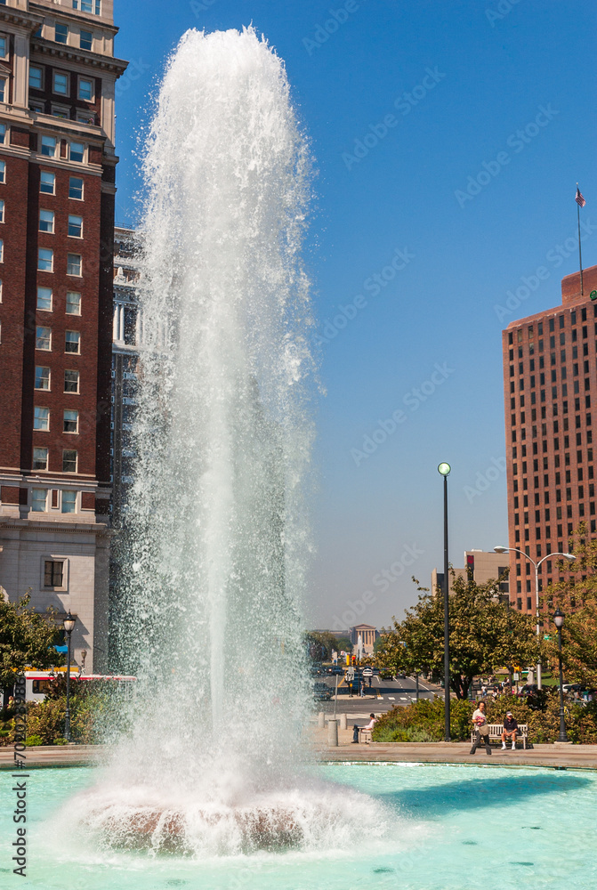 Obraz premium The Fountain at Love Park or JFK Plaza in Philadelphia, Pennsylvania