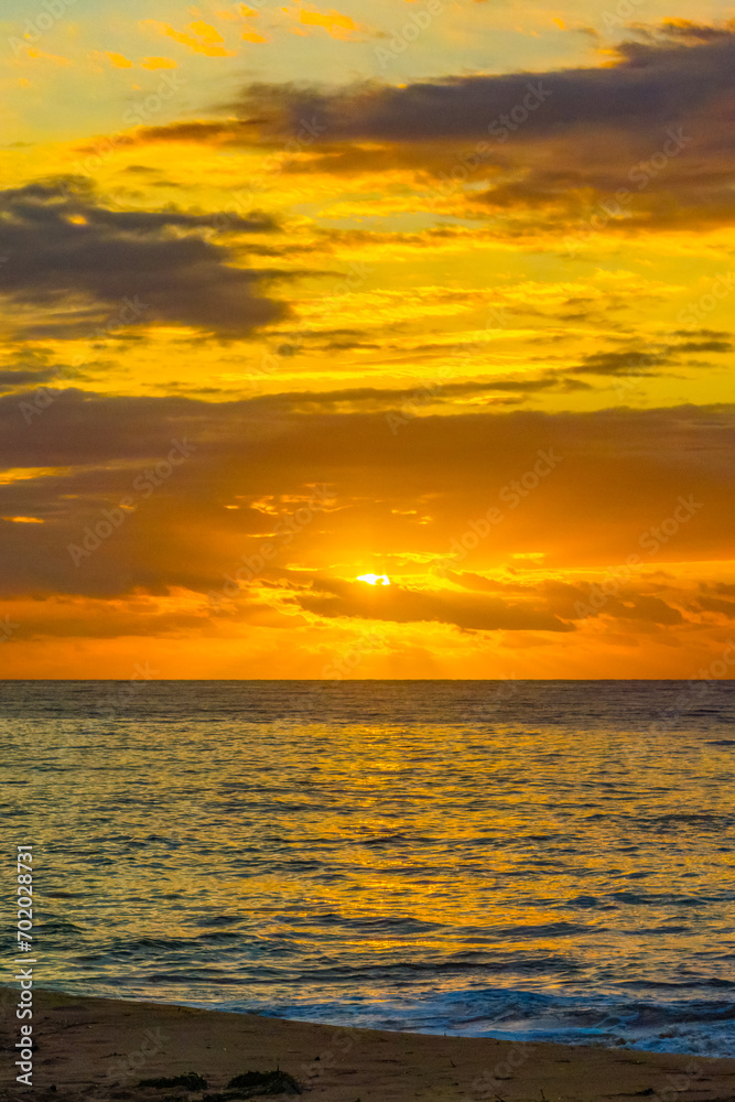 Obraz premium After the rain sunrise at the seaside
