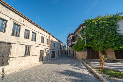Obraz na plátně The scenic view of old houses and streets of old city from Tarsus, Turkey