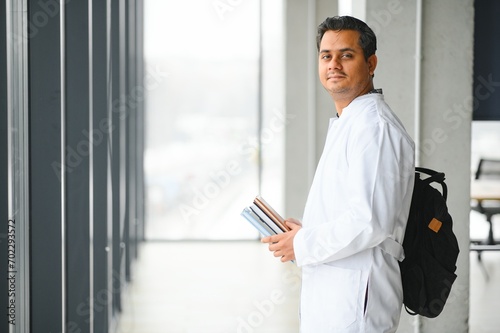 Fotografía Portrait of a handsome Indian medical student
