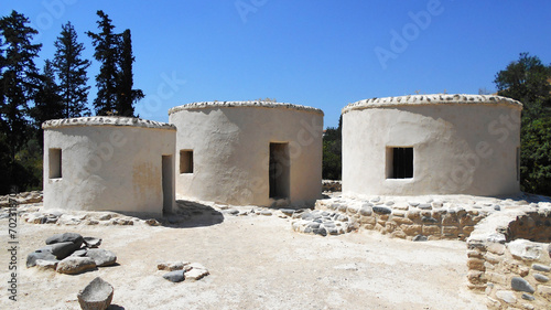 Chirokitia – stanowisko archeologiczne w południowej części Cypru, w miejscowości Chirokitia. Zachowały się tu pozostałości neolitycznej osady z VI tysiąclecia p.n.e.