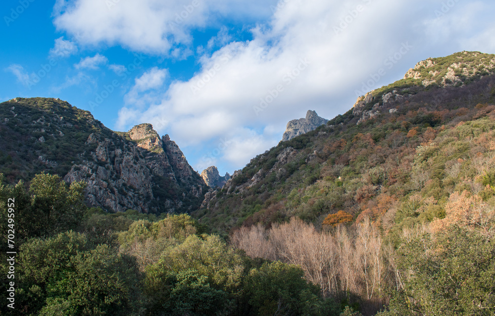 Paysage des gorges d'Héric dans l'Hérault, France Paysage des gorges d'Héric dans l'Hérault, France