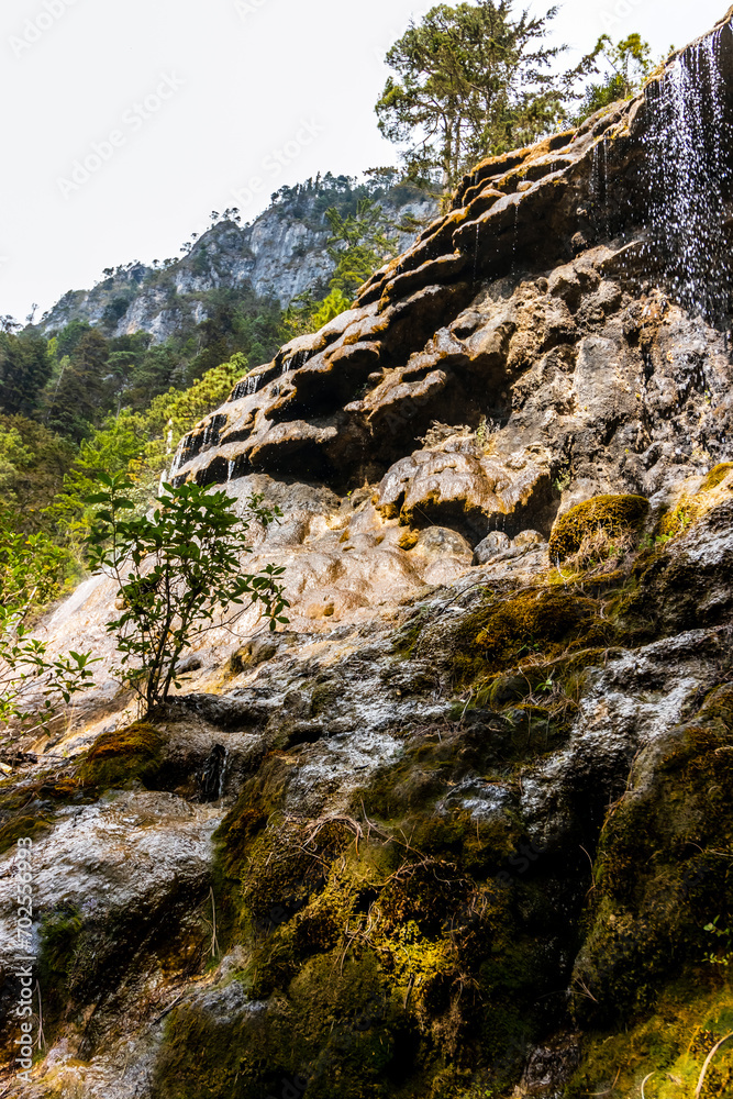 Cascada Rocosa en La Maceta, Huehuetenango Cascada Rocosa en La Maceta, Huehuetenango