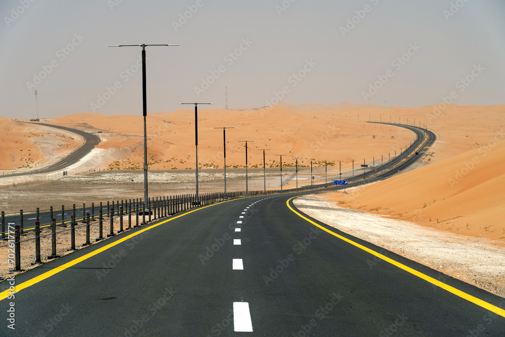Fototapeta premium Panoramic Road View at Liwa Desert in Abu Dhabi