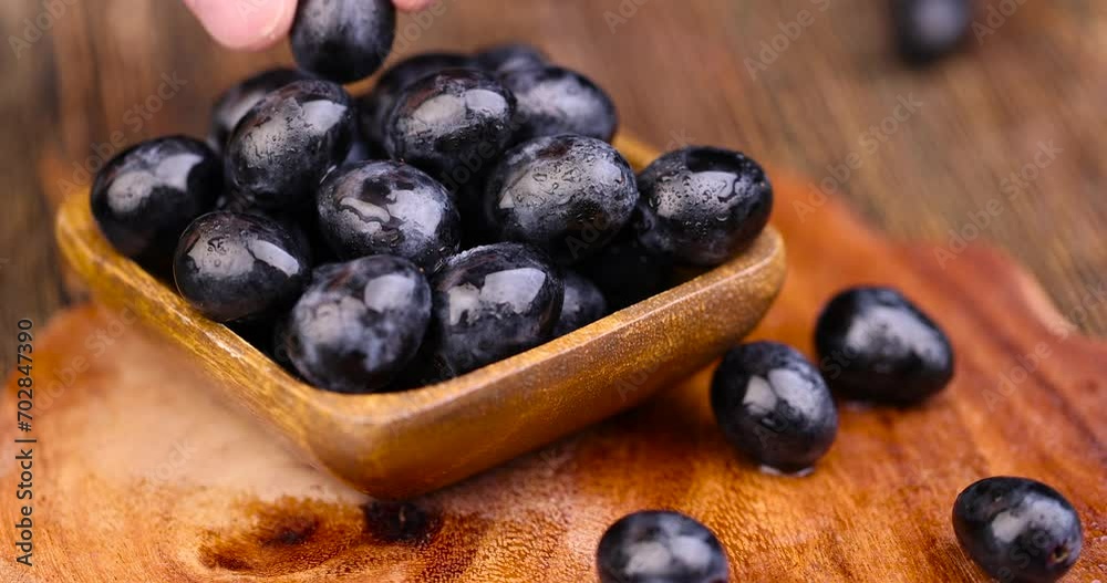 fresh pure blue grapes, sweet ripe grapes on the table fresh pure blue grapes, sweet ripe grapes on the table