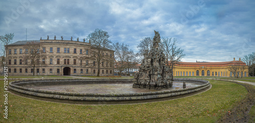 Foto Panoramic view with Huguenot Fountain, Friedrich-Alexander-Universitat and histo