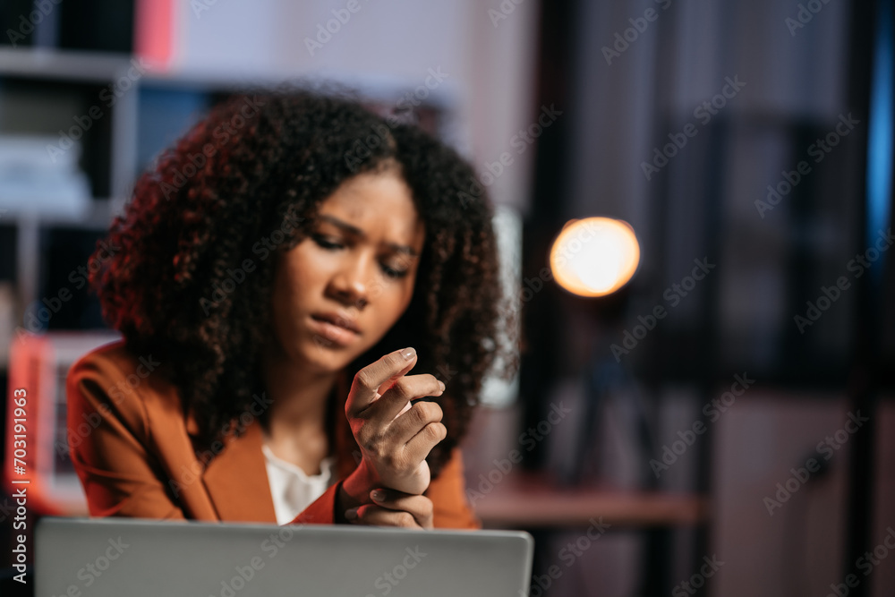 Φωτογραφία Woman have wrist pain after work hard in office feeling so pain and illness with Office syndrome symptom, healthcare office syndrome concept