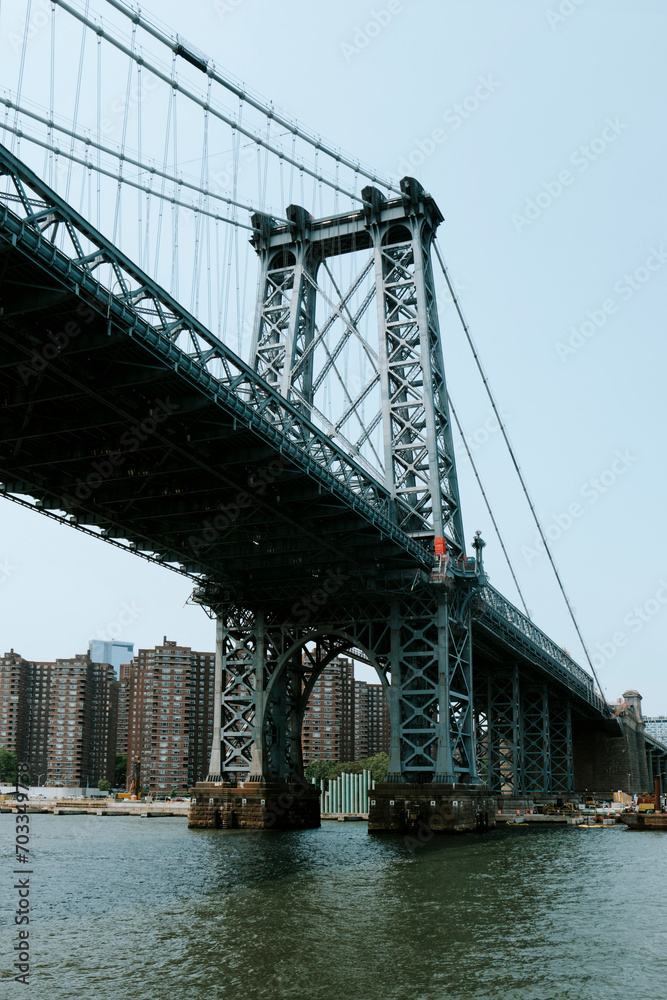 Fototapeta premium East River and Williamsburg Bridge, New York City
