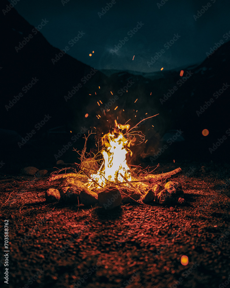 Fire Campsite - obrazy, fototapety, plakaty 