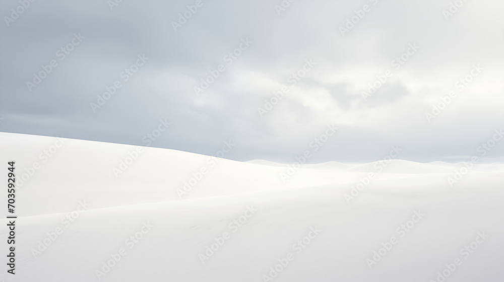 Paisaje nevado con cielo azul y cubierto de nieve