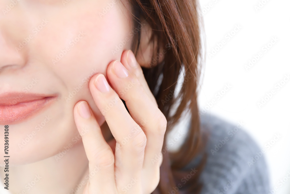 笑顔の女性 スキンケアイメージ 笑顔の女性 スキンケアイメージ