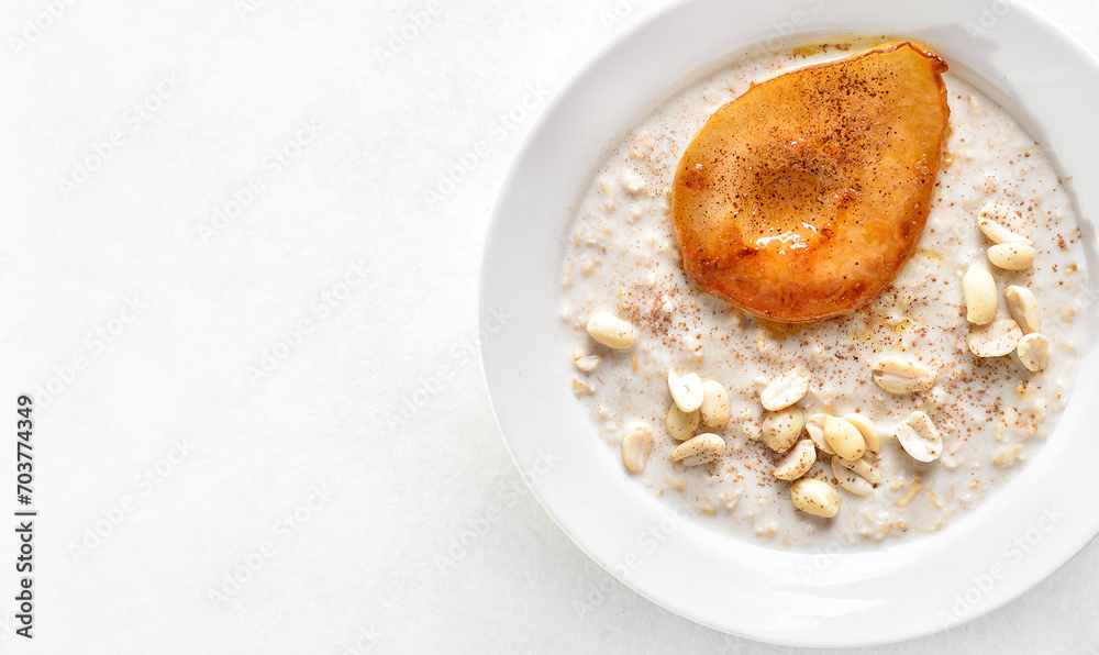 Oat porridge with caramelized pear and peanut Oat porridge with caramelized pear and peanut