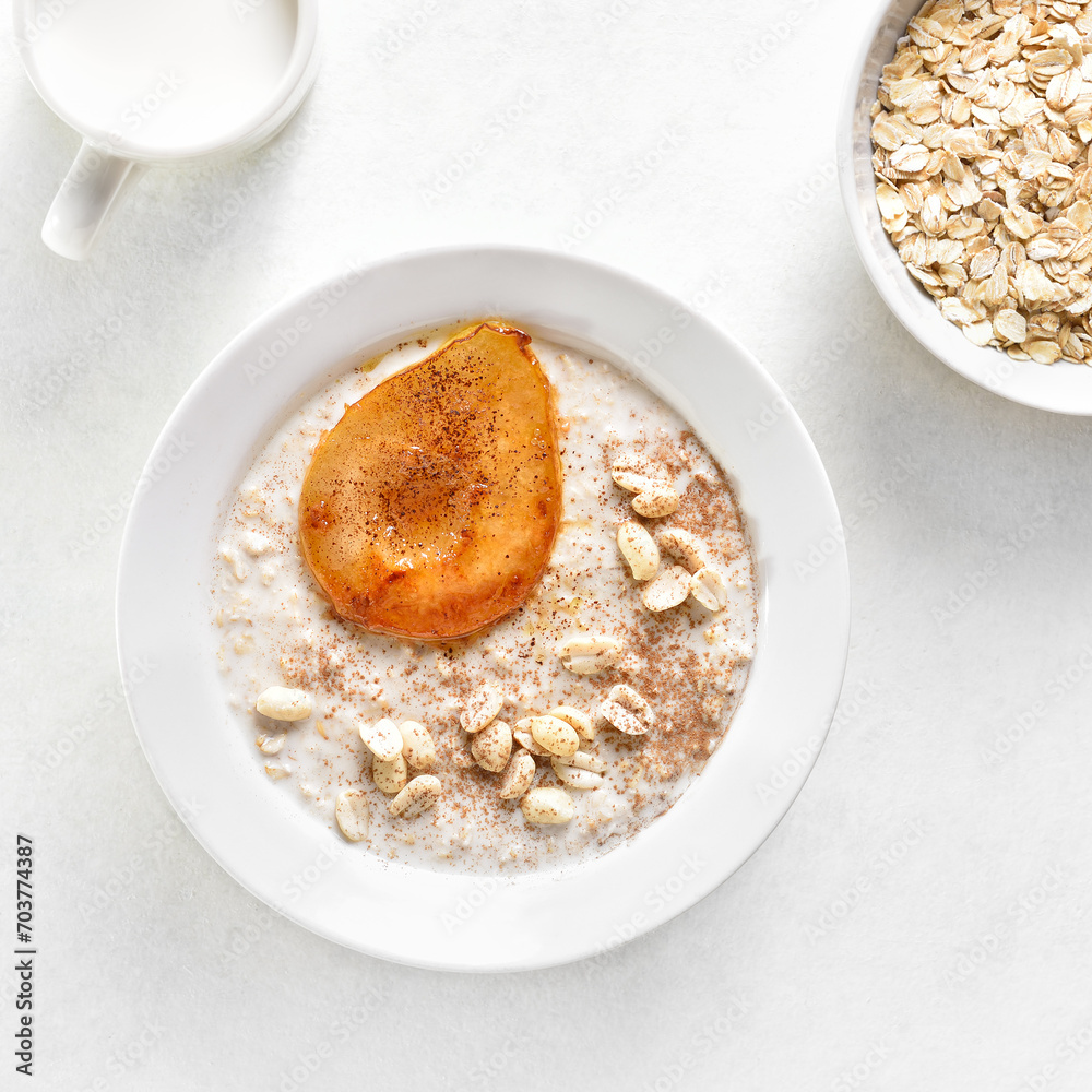 Oat porridge with caramelized pear and peanut
