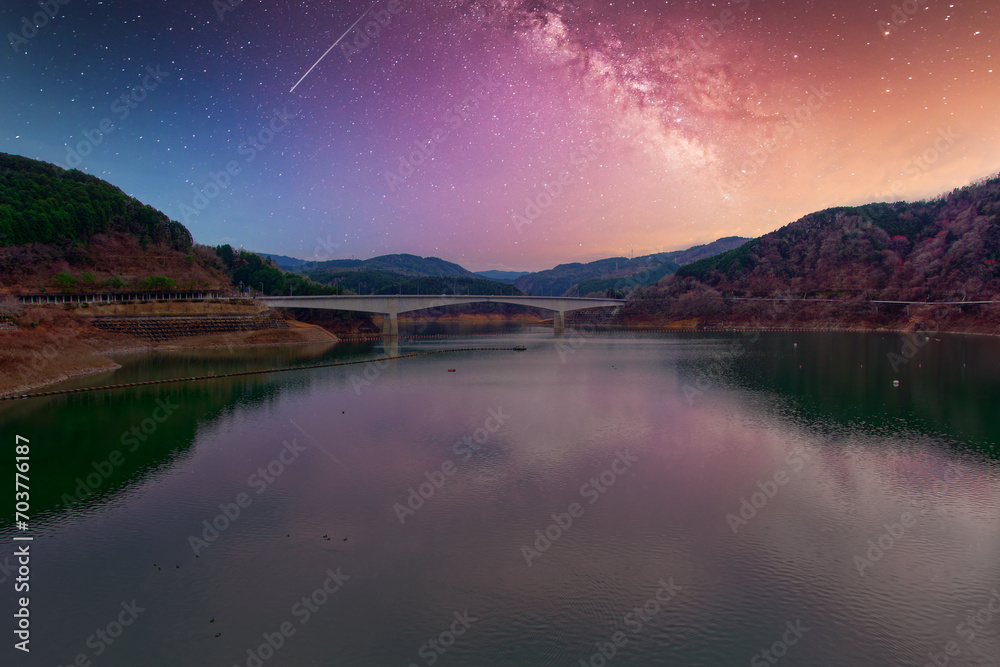 ダム湖の夜景 ダム湖の夜景