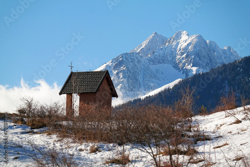 Kapliczka Chrześcijańska, położona wysoko w górach, Tatry Słowackie,
