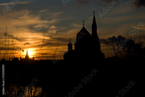 Obraz na płótnie Moscow Kremlin and Christ Redeemer cathedral silhouette. Color photo w salonie