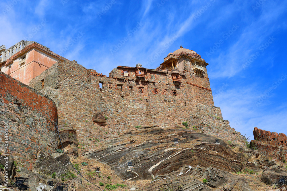 Kumbhal fort or the Great Wall of India, is a Mewar fortress on the westerly range of Aravalli Hills, 48 km from Rajsamand city. Kukmbhalgarh Rajasthan India