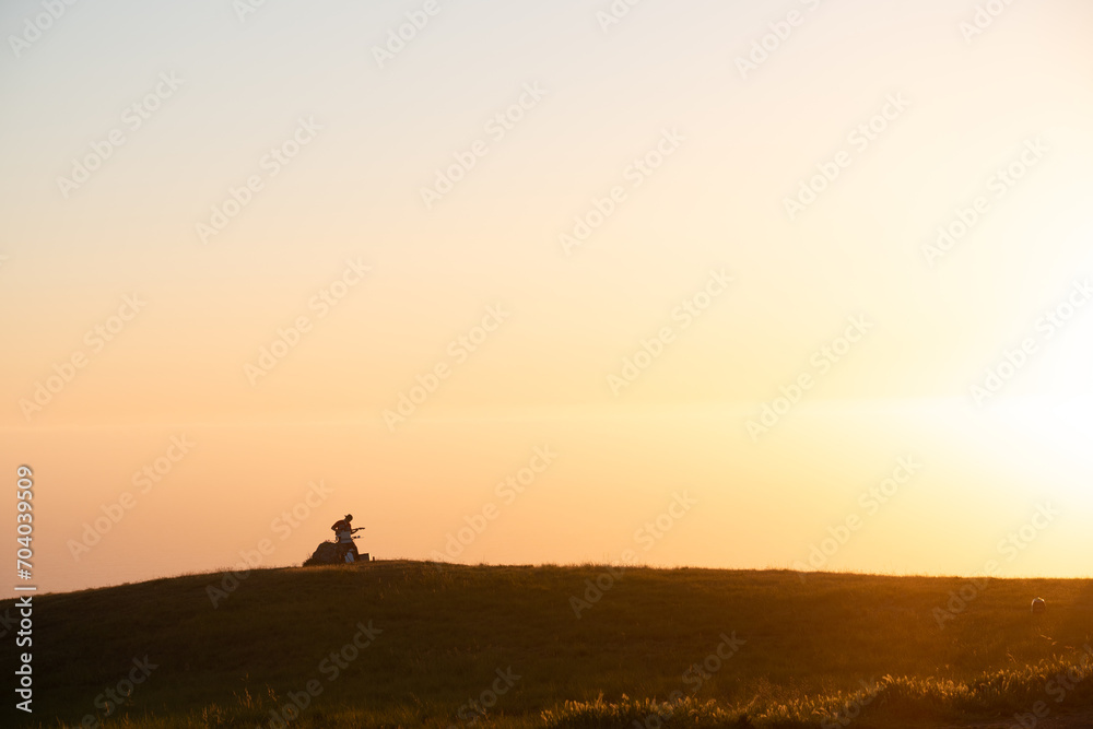 Sunset rock out Silhouette, a great time to decompress   