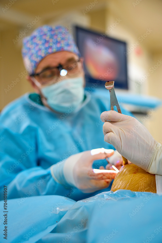 Plastic surgeons work in the operating room Plastic surgeons work in the operating room