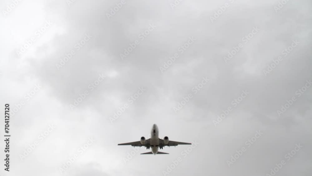 Airplane Passes Directly Overhead in San Diego Airplane Passes Directly Overhead in San Diego