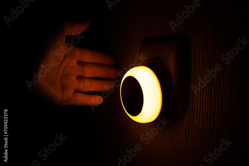 LED Round White Night Light Dusk To Dawn Sensor Smart Wall Lamp For Bathroom Bedroom Home Kitchen Corridor Energy Saving.