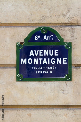 Photography Plaque de rue Parisienne : Avenue Montaigne - Paris 8 -ème arrondissement