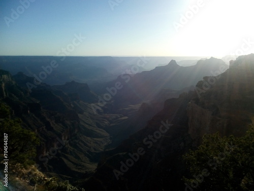 Die Sonne brennt über dem Grand Canyon