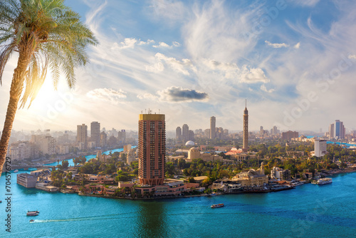 Obraz na płótnie Aerial panorama of the downtown and the Nile river in Cairo, Egypt w salonie