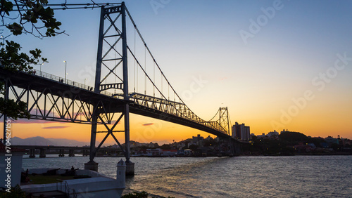 paisagem do pôr-do-sol e a construção da Ponte Hercílio Luz de Florianópolis SC Brasil   Florianopolis  © Fotos GE
