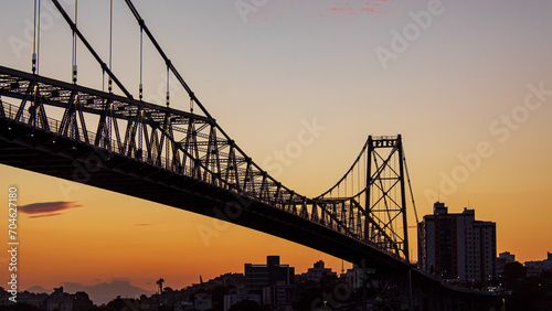 silhueta da Ponte Hercílio Luz Florianópolis SC Brasil 