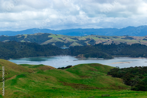 New Zealand, its landscapes, mountains, roads, stormy skies, fields and seas 10