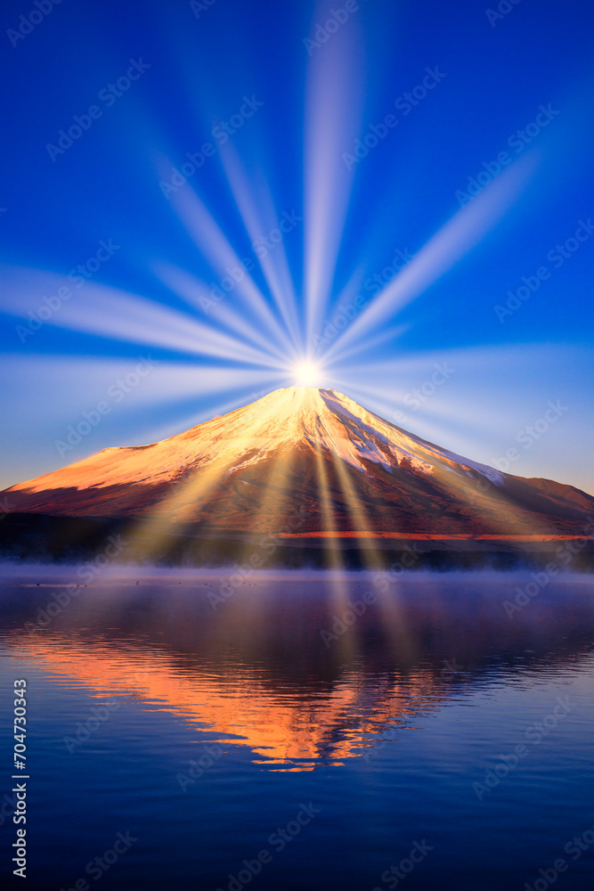 山中湖とダイアモンド富士