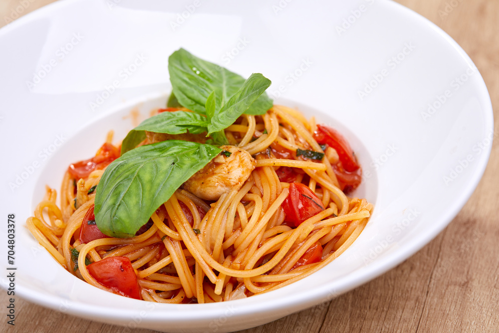 pasta with shrimps and basil