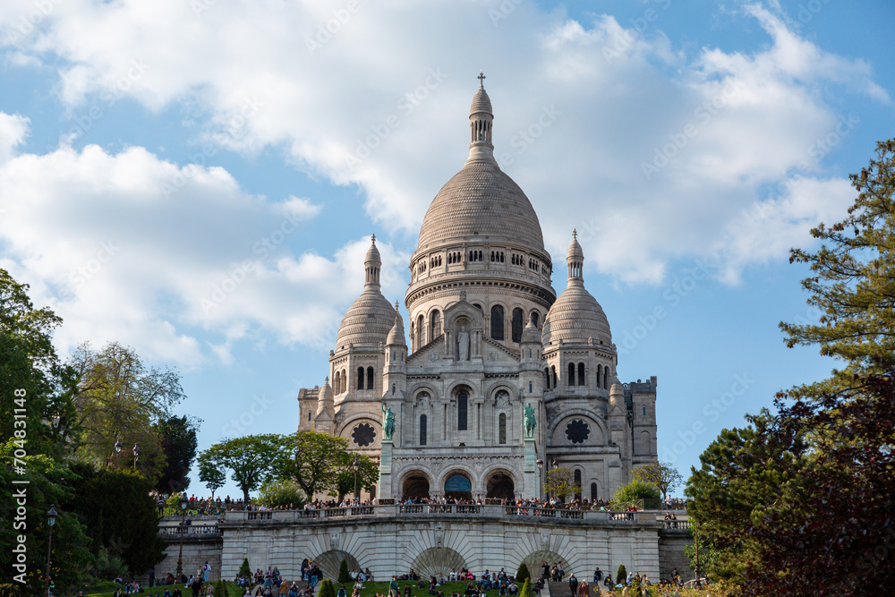 Fototapeta premium Paris, France - May 20, 2023: view on the exterior of the Basilica of the Sacred Heart of Paris Montmartre
